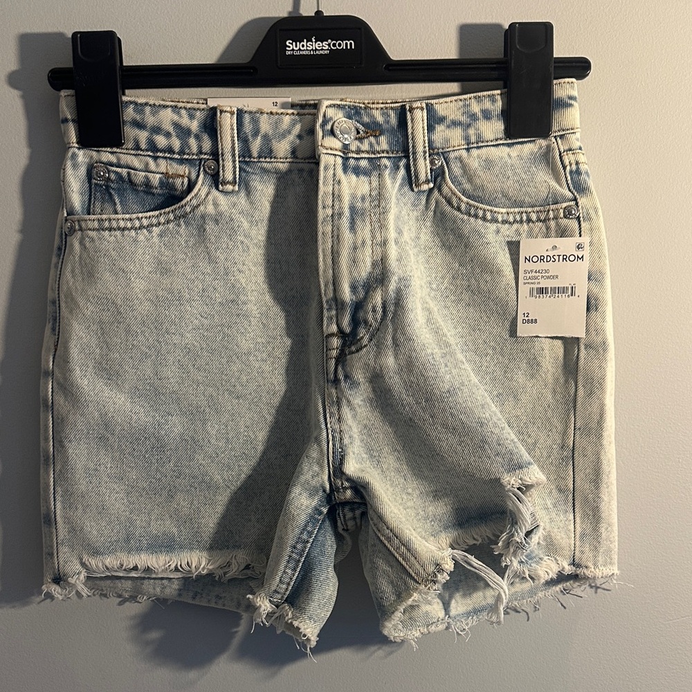 NWT 7 For All Mankind Women’s High Waisted Short 4” Inseam Size 12